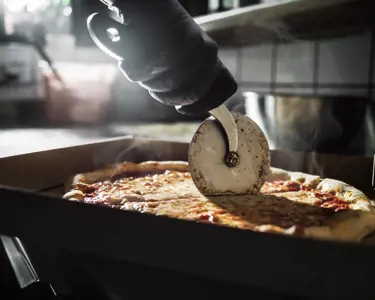 Conseils de pro pour améliorer vos pizzas à emporter ou en livraison